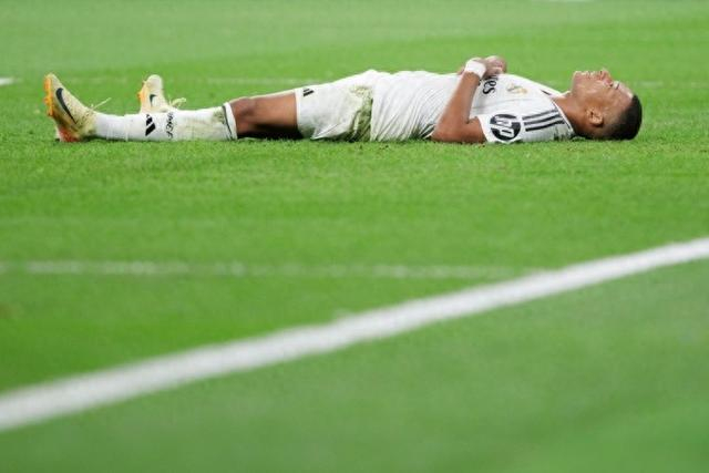 德甲半场：莱默尔破门，纳尔泰进球被吹，拜仁1-0斯图加特（德甲半场战报：莱默尔建功，纳尔泰破门无效，拜仁1-0领先斯图加特）