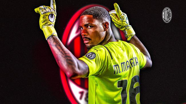 乌比格：今天球队表现非常出色，首发登场是早上教练组决定的